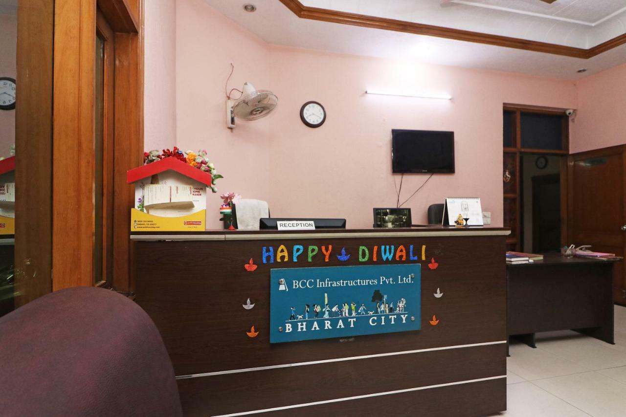 Oyo 24672 Bharat Guest House Делхи Екстериор снимка